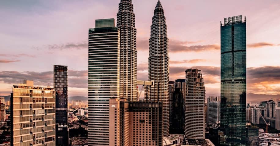 Manage Risk and Compliance in Malaysia’s Financial Industry